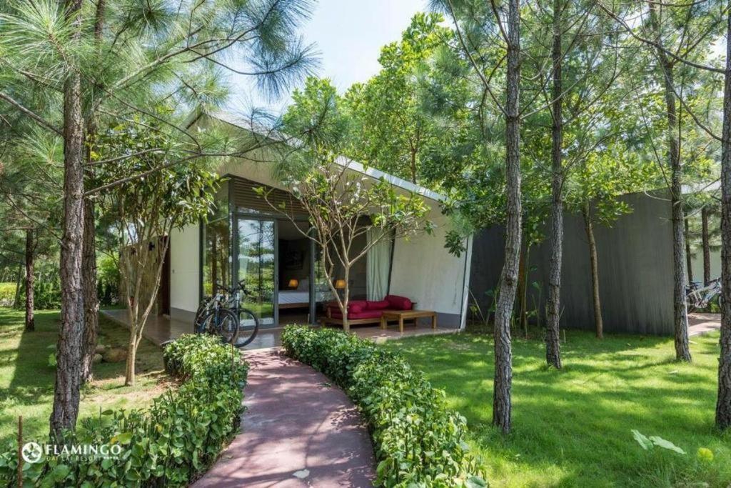 Vinh Yen Flamingo Dai Lai Resort - By Bay Luxury מראה חיצוני תמונה